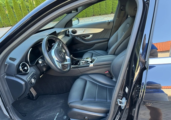 Mercedes-Benz Klasa C cena 137760 przebieg: 135000, rok produkcji 2019 z Rakoniewice małe 254